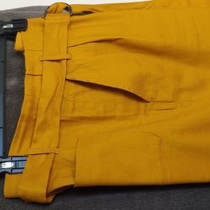 Banana Republic Women's Mustard Yellow Shorts-12